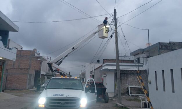 ¡XALISCO MÁS ILUMINADO! MEJORAN EL ALUMBRADO EN DIVERSAS CALLES DEL MUNICIPIO