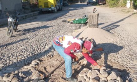 MEJORA DE VIALIDADES EN ACAPONETA: PRECAUCIÓN EN CALLE 7 DE OCTUBRE Y QUERÉTARO