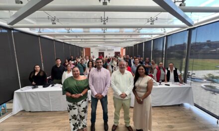 ¡HÉCTOR SANTANA FORTALECE LA PROFESIONALIZACIÓN EMPRESARIAL EN Bahía de Banderas!