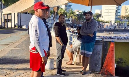 Mantiene Gobierno de Mazatlán diálogo y coordinación con pescadores de Playa Norte