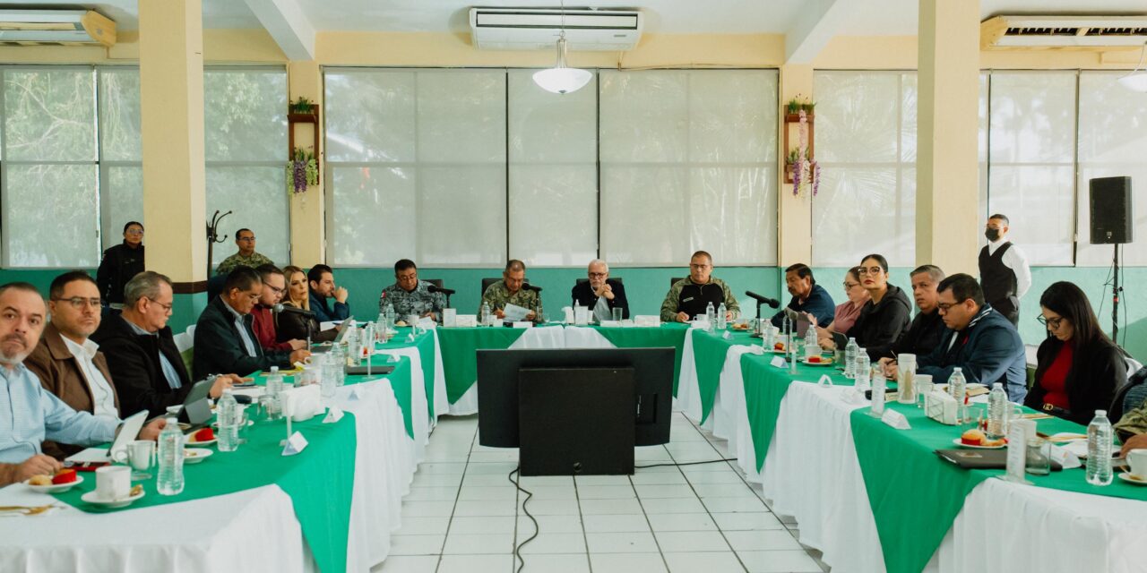 Navarro Quintero refuerza coordinación institucional para restablecer la normalidad en Nayarit