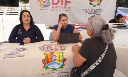 Asiste FGEN a jornada interinstitucional Latiendo en Tu Colonia en Puerta de la Laguna, Tepic.