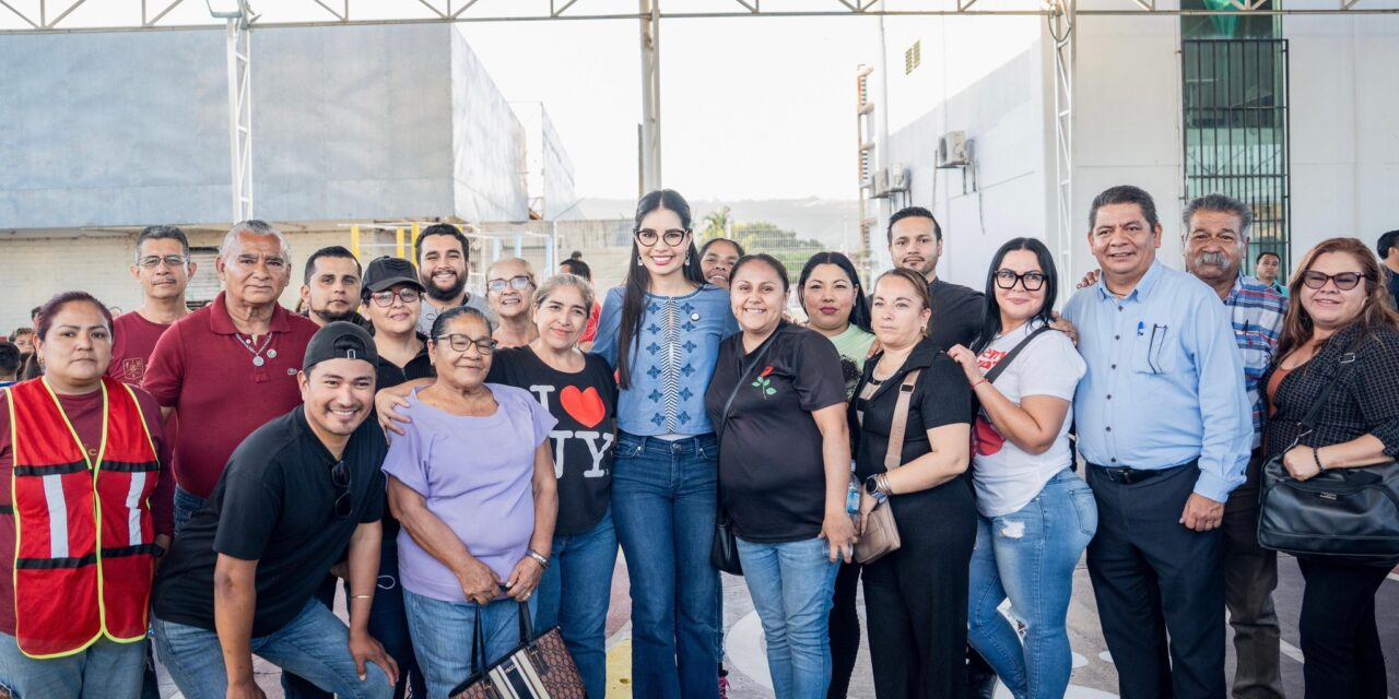 Una cancha más rehabilitada en Tepic para el disfrute de las familias.