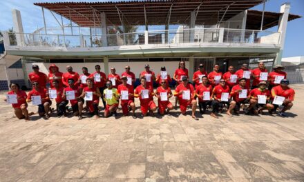 GUARDAVIDAS DE OCÉANO LOGRAN EXITOSA RECERTIFICACIÓN CON ALTO NIVEL DE PREPARACIÓN