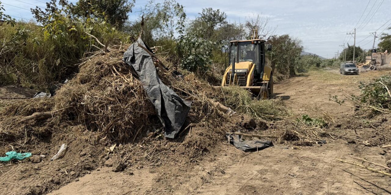 INICIAN LIMPIEZA Y DESAZOLVE EN CANAL PLUVIAL DE LA COLONIA JESÚS GARCÍA