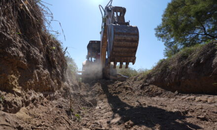 LIMPIEZA Y DESAZOLVE EN CANAL PLUVIAL DE VILLAS DE ZAPOPAN