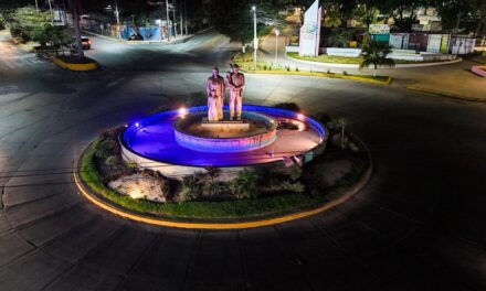 Tepic amanece con nueva escultura en una de sus glorietas más conocidas