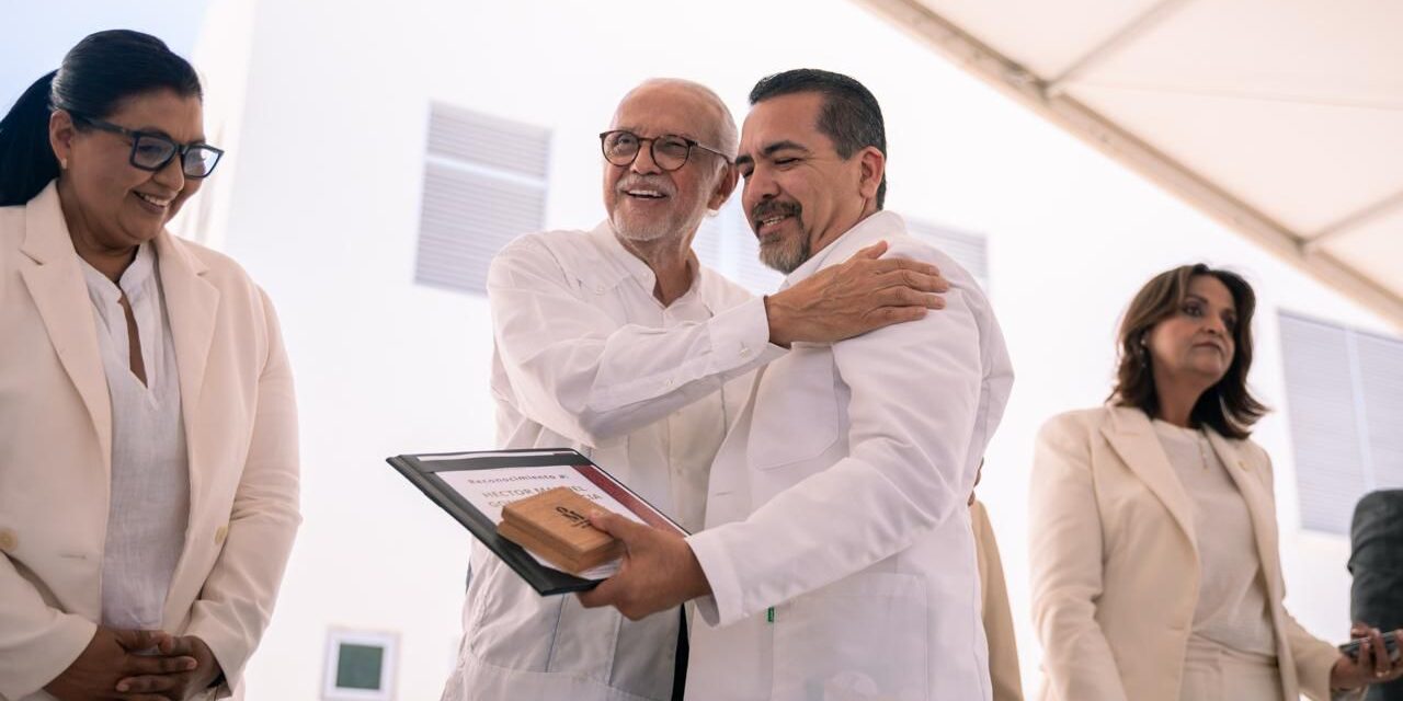 Miguel Ángel Navarro reconoce a personal de salud del IMSS-Bienestar y supervisa avance del nuevo CESSA en San Blas