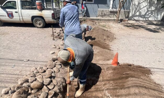 REPARAN FUGA DE AGUA PARA MEJORAR EL SERVICIO EN ACAPONETA