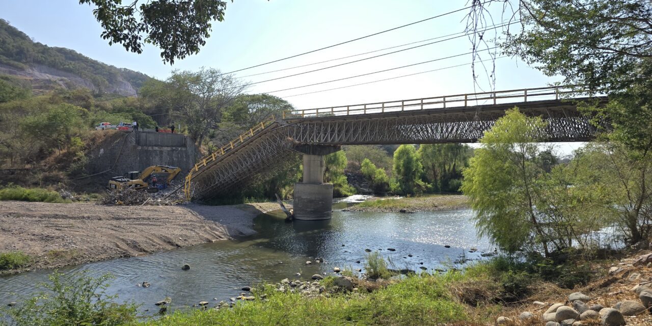 ¡INICIAN TRABAJOS DE DEMOLICIÓN DEL PUENTE DE LA DESEMBOCADA!