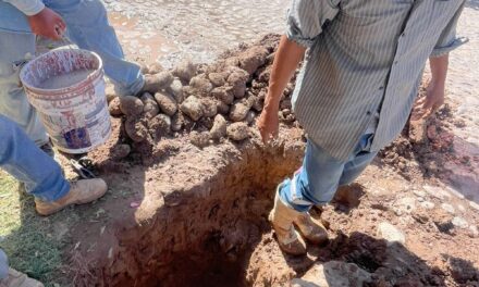 REPARAN FUGA DE AGUA EN CALLE GUERRERO PARA MEJORAR EL SERVICIO