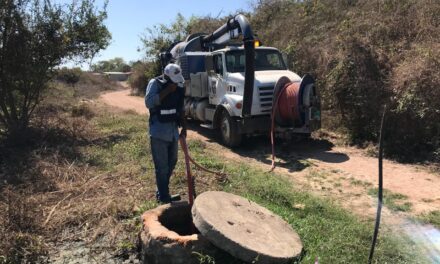 LIMPIEZA Y DESAZOLVE DEL COLECTOR PRINCIPAL EN LAS LIEBRES