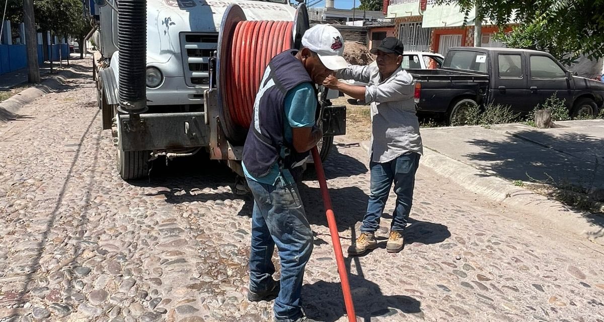 LIMPIEZA DE DRENAJE EN INFONAVIT PARA PREVENIR AFECTACIONES