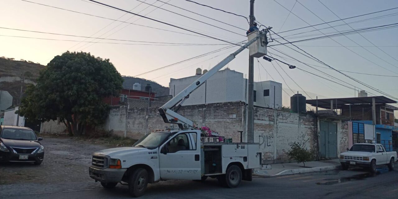 XALISCO MÁS ILUMINADO: MEJORAN ALUMBRADO EN VARIAS COLONIAS