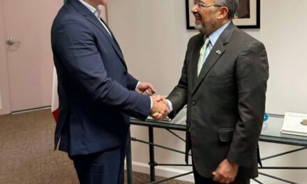 ¡HÉCTOR SANTANA CRUZA FRONTERAS Y POSICIONA A BAHÍA DE BANDERAS EN ESTADOS UNIDOS!