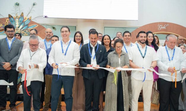 Héctor Santana resalta el progreso de Bahía de Banderas en la Gala Vallarta/Riviera Nayarit 2026