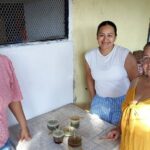 Realizan curso de elaboración de velas en San Juan Papachula