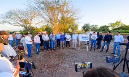 Miguel Ángel Navarro entrega carretera y anuncia ampliación en Santiago Ixcuintla