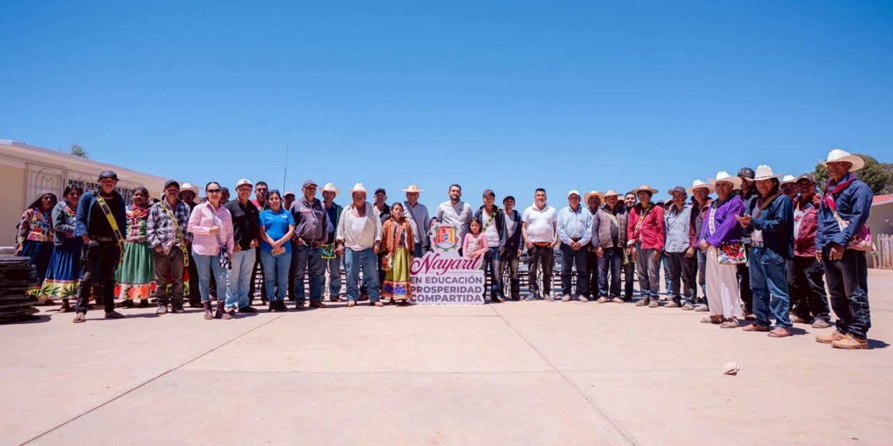 Fortalecen educación en Del Nayar con nuevo mobiliario para preescolar y primaria