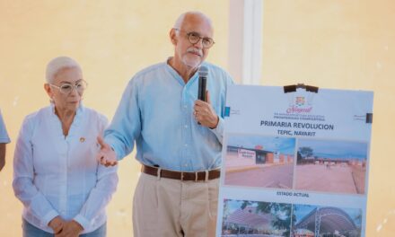 Miguel Ángel Navarro impulsa mejoras en primaria Revolución de Tepic