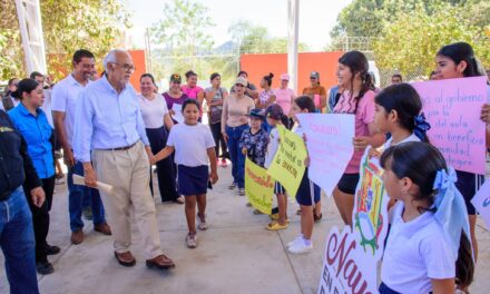 Miguel Ángel Navarro Quintero fortalece la infraestructura educativa en Rosamorada