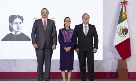 Gobierno de México anuncia inversión de mil millones de dólares de Flex