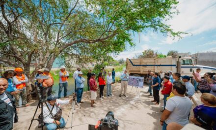 Miguel Ángel Navarro y Beatriz Estrada impulsan obras de saneamiento en Tierra y Libertad, Tepic