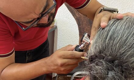 DIF ACAPONETA BRINDA ATENCIÓN PREVIA A ENTREGA DE AUXILIARES AUDITIVOS