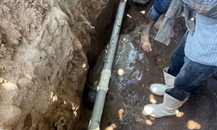 SE RESTABLECE EL SERVICIO DE AGUA POTABLE EN COLONIA EL JARDÍN