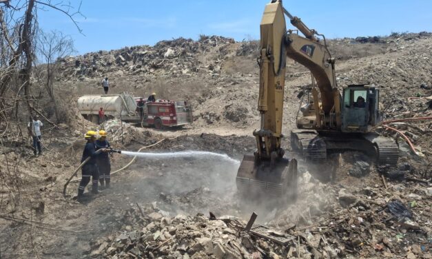 INCENDIO CONTROLADO EN RELLENO SANITARIO EL BREÑO