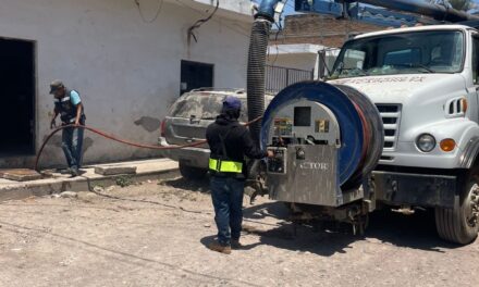 DESAZOLVE EN COLONIA INDEPENDENCIA: CUIDEMOS EL DRENAJE ENTRE TODOS
