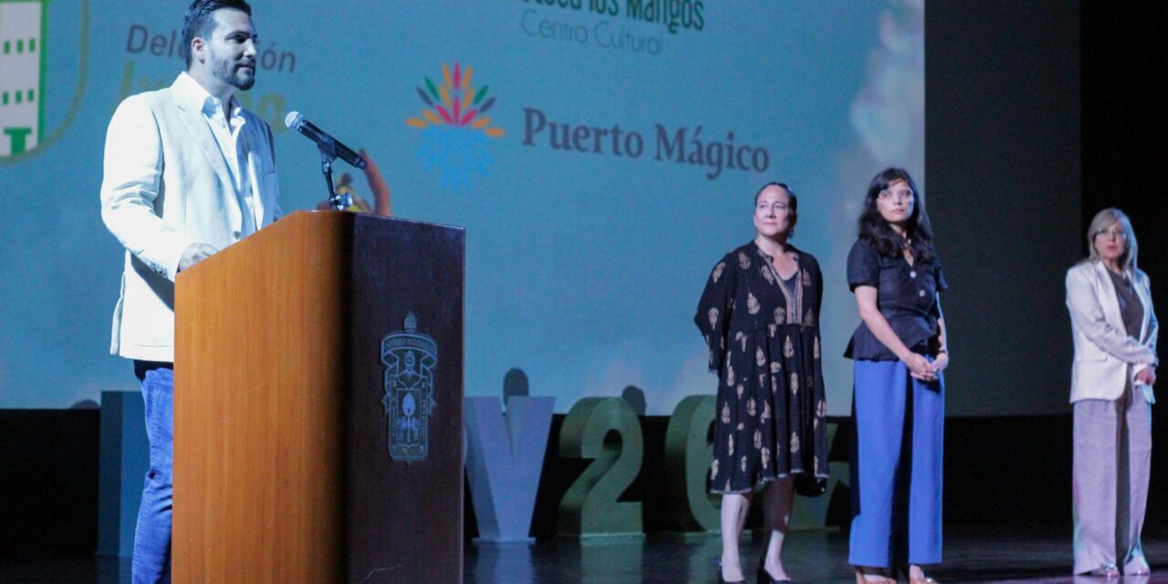 ALCALDE DE PUERTO VALLARTA ENTREGA IGUANA DE ORO EN FESTIVAL INTERNACIONAL DE CINE