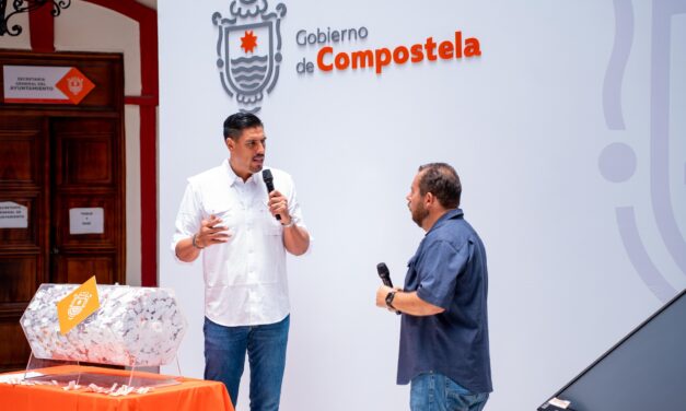 ¡RECONOCEN A CONTRIBUYENTES CUMPLIDOS CON GRAN RIFA EN COMPOSTELA!