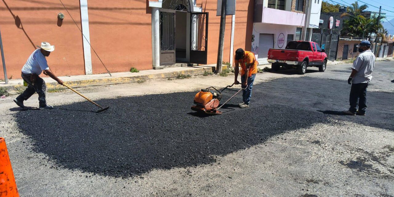 REALIZAN TRABAJOS DE BACHEO EN DISTINTAS ZONAS DE XALISCO