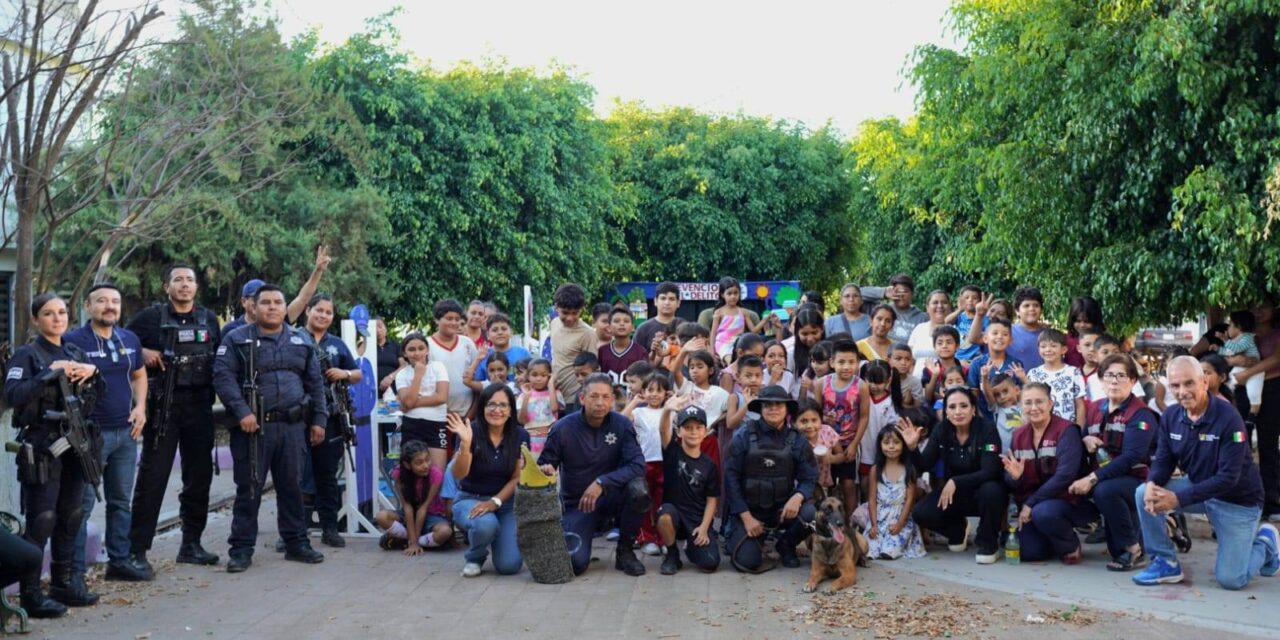 SSPC ACERCA LA PREVENCIÓN DEL DELITO A FAMILIAS EN LA COLONIA VENCEREMOS
