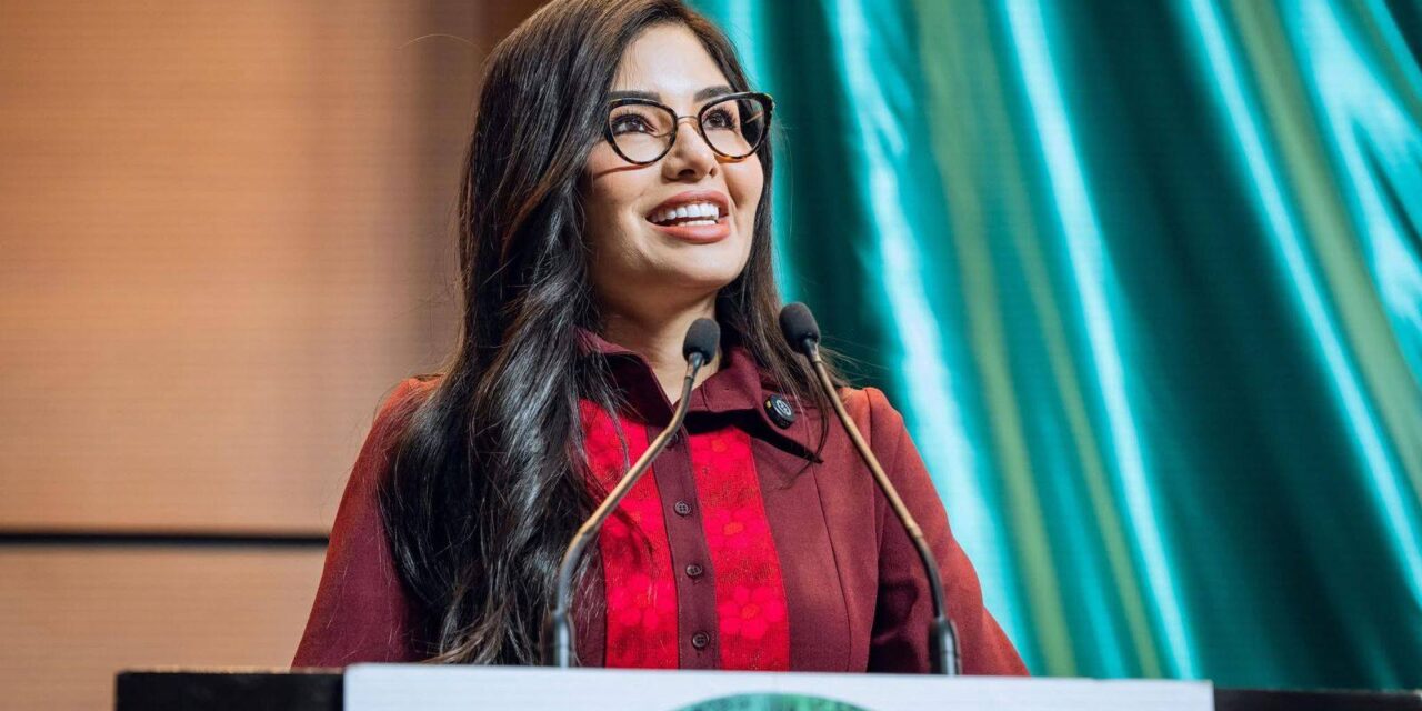 Geraldine participa en El Parlamento Juvenil