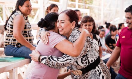 ¡EL FESTIVAL DEL DÍA DE LAS MADRES SIGUE LLENANDO DE ALEGRÍA A XALISCO!