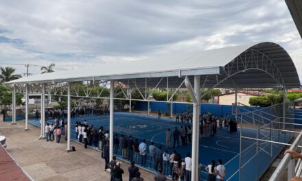 ¡INAUGURAN TECHADO DE USOS MÚLTIPLES EN LA PREPARATORIA BENITO JUÁREZ!