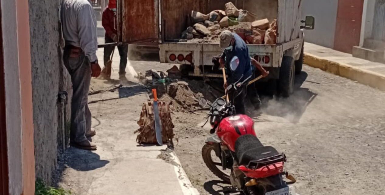 ¡RECONOCEN LA GRAN LABOR DEL PERSONAL DE SERVICIOS PÚBLICOS EN JALA!