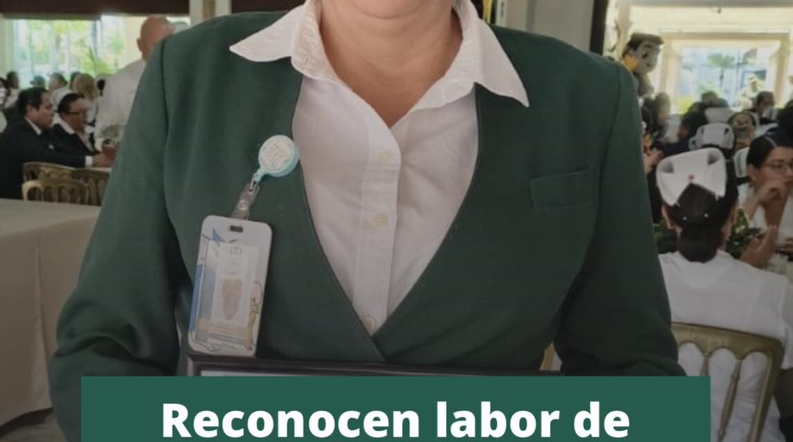 ¡ENFERMERA DEL IMSS NAYARIT ES RECONOCIDA POR SU VOCACIÓN Y ENTREGA AL CUIDADO DE LA SALUD!