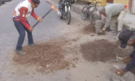 ¡PRECAUCIÓN EN CALLE MORELOS POR TRABAJOS DE MANTENIMIENTO DE ADOQUINADO!