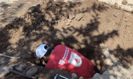 ¡REPARACIÓN DE TOMA DOMICILIARIA EN LA COLONIA EL CENTENARIO!