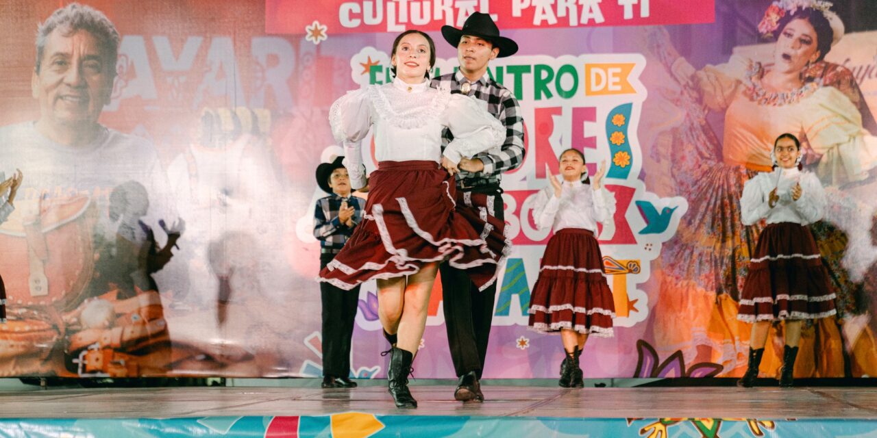 ¡VIVE LA MAGIA DEL ENCUENTRO DE SABORES Y COLORES DE NAYARIT!