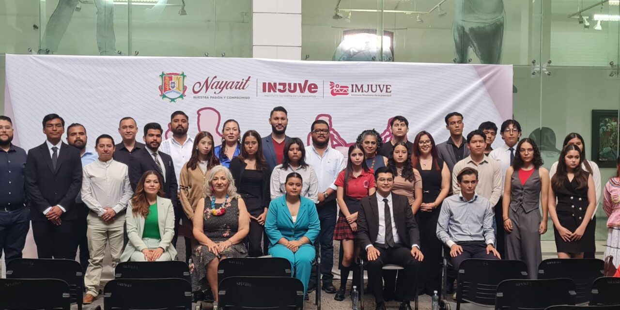 JUVENTUDES NAYARITAS BRILLAN EN CONCURSO ESTATAL DE ORATORIA Y DEBATE