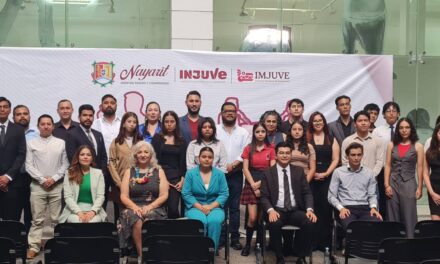 JUVENTUDES NAYARITAS BRILLAN EN CONCURSO ESTATAL DE ORATORIA Y DEBATE