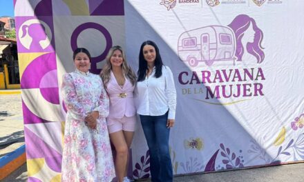 Caravana de la Mujer acercó servicios y programas a mujeres de Sayulita