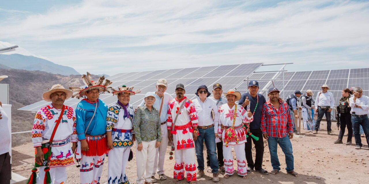 Miguel Ángel Navarro y Beatriz Estrada cumplen compromisos y fortalecen el bienestar en Colorado de la Mora