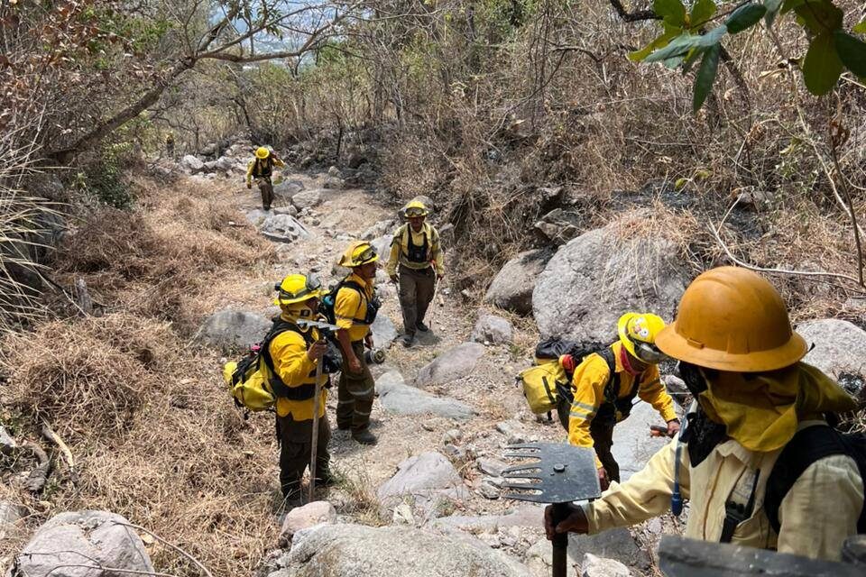 Gobierno del Estado logra 100 por ciento de control y liquidación del incendio forestal en el cerro de San Juan