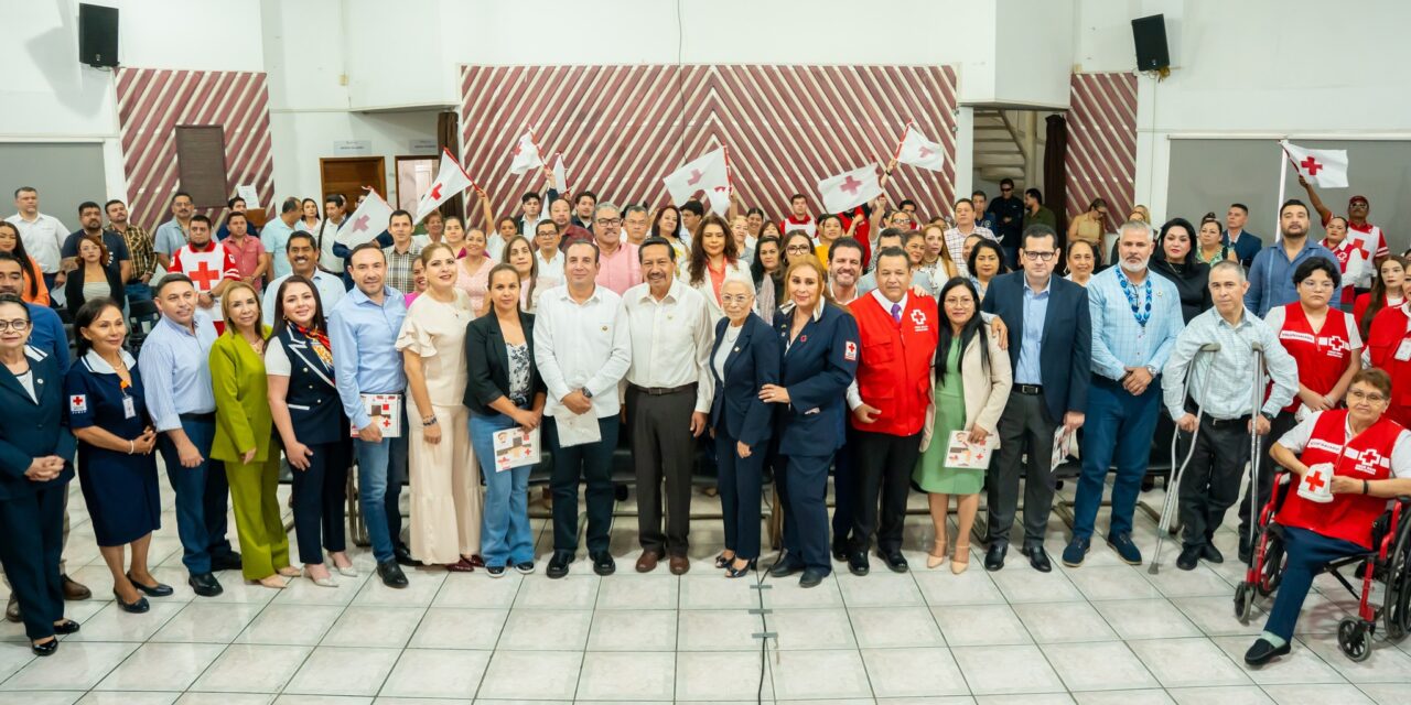 Beatriz Estrada fortalece la Colecta Anual de la Cruz Roja en Nayarit