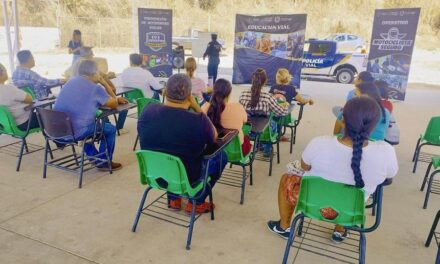 ¡FORTALECEN LA CULTURA VIAL ENTRE MADRES Y PADRES DE FAMILIA!